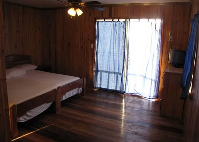 Hostel Pedro's & *